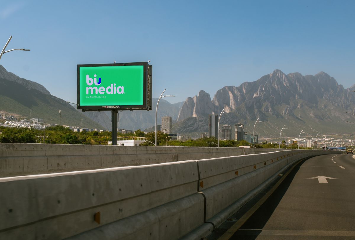 Morones Prieto fte Campus UDEM, Cruzada