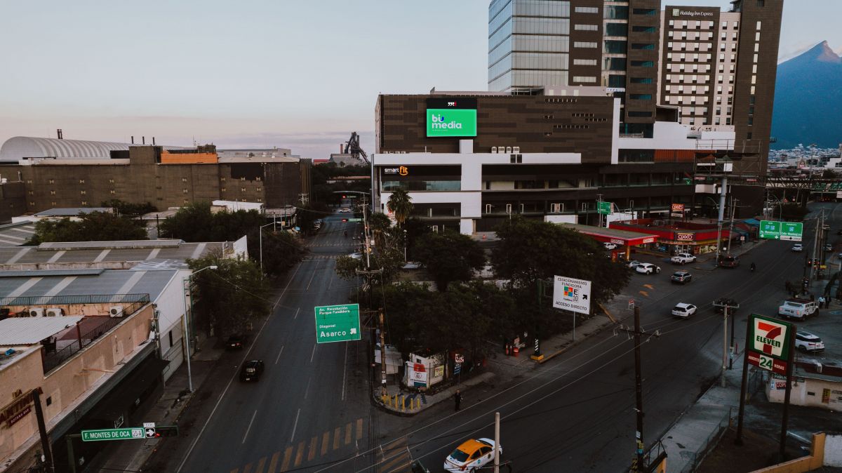 Fundidora fte a Pabellón Ciudadano Punta Cero