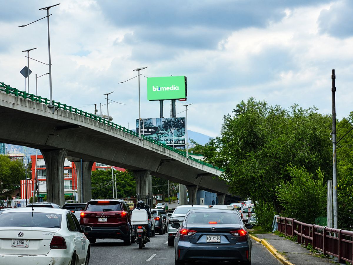 Lomas Verdes 896 y Periferico Norte